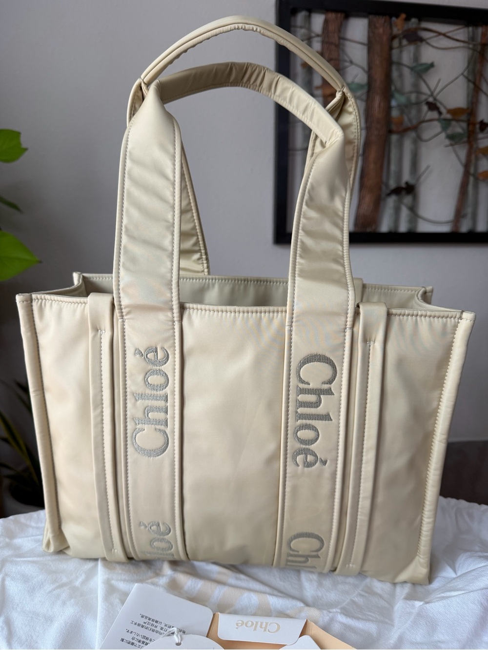 Chloé Woody Medium Tote Nylon Bag 1,350$